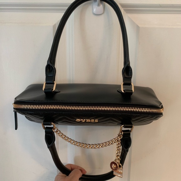 Guess Womens Handle Bag Black Purse PENNY V Shape Design - Picture 6 of 12